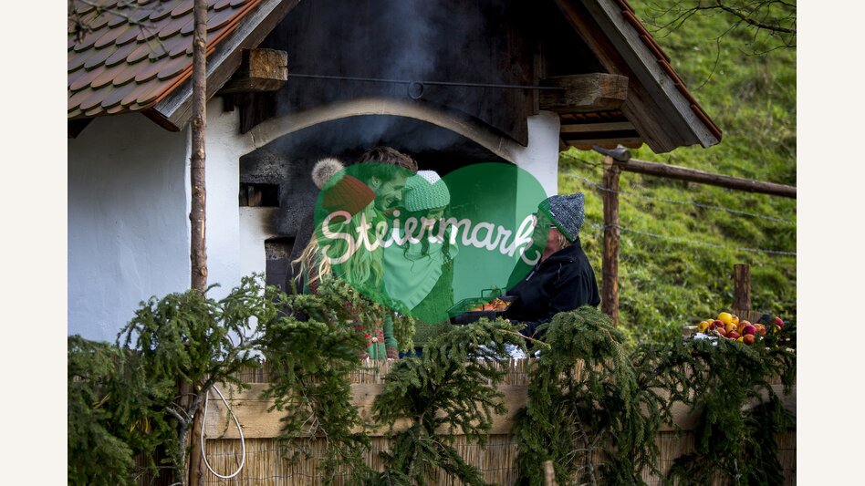 Adventmarkt am Hüblerhof in Semriach, Region Graz | © STG | Tom Lamm
