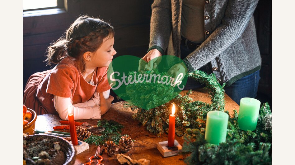 Adventkranzbinden im Freilichtmuseum Stübing | © TV Region Graz | Robert Maybach