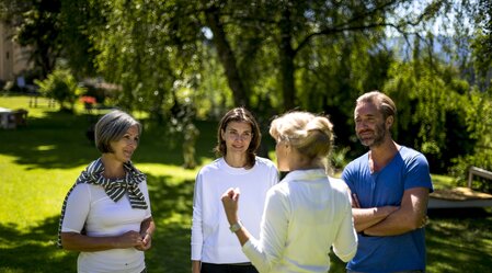 Plaudern im Grünen | © STG | Tom Lamm