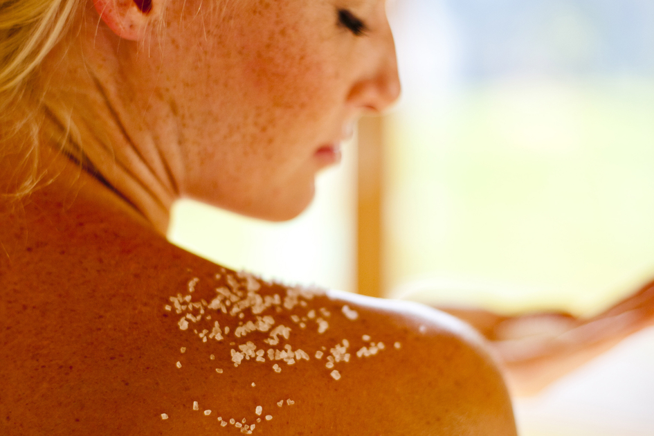Soothing salt scrub | © Steiermark Tourismus | Tom Lamm