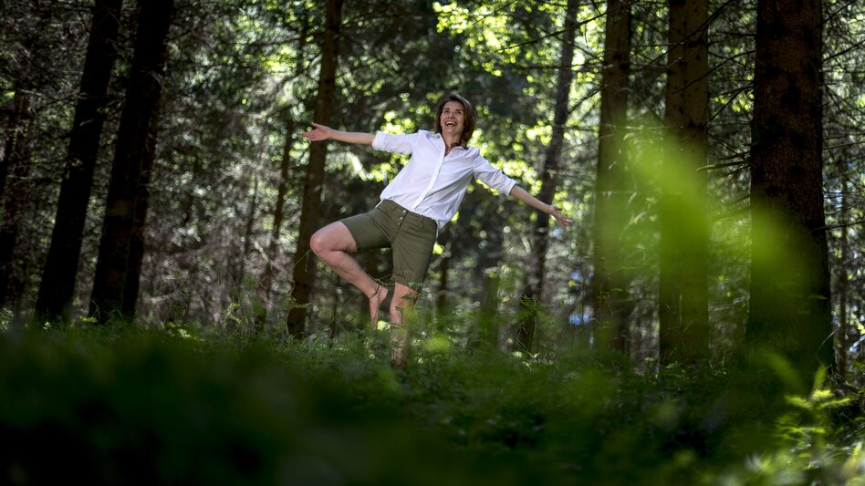 Yoga in the wood | © Steiermark Tourismus | Tom Lamm