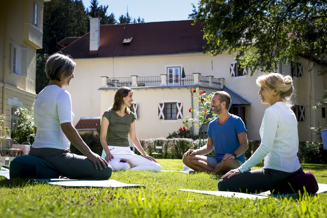 Yoga im Grünen | © STG | Tom Lamm