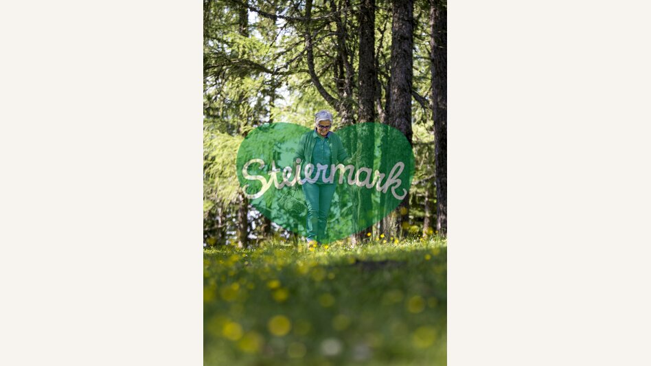 Kräutersammeln im Naturpark Mürzer Oberland | © TV Hochsteiermark | Tom Lamm