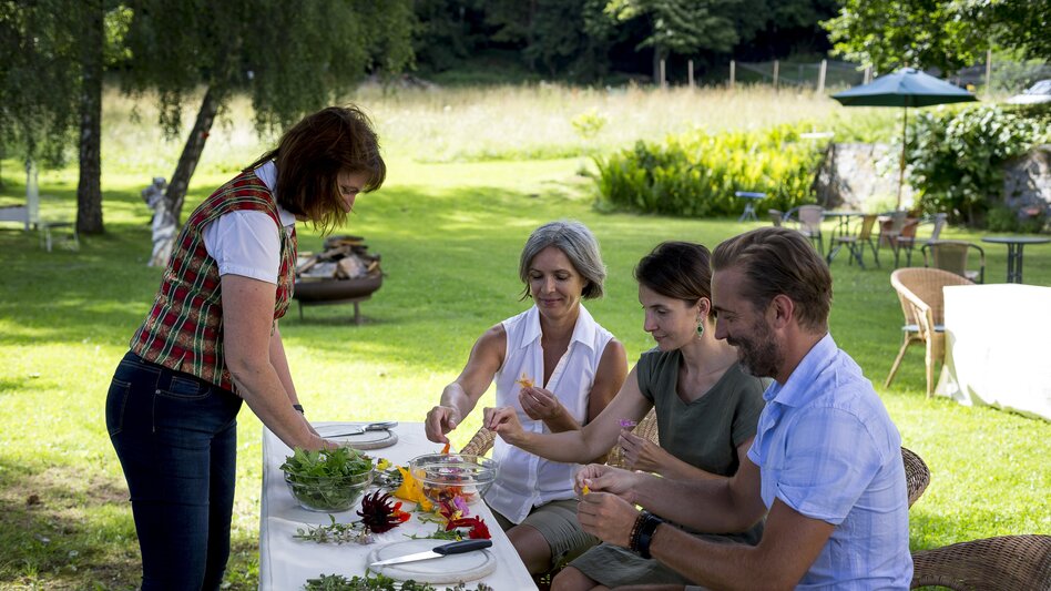 At the herbs seminar | © Steiermark Tourismus | Tom Lamm