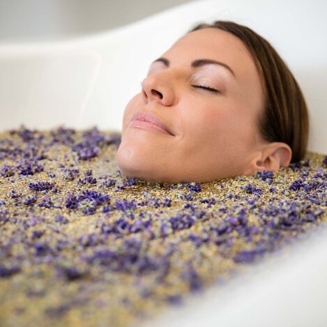 Lavendel Bad in der Parktherme Bad Radkersburg | © Parktherme Bad Radkersburg | Harald Eisenberger