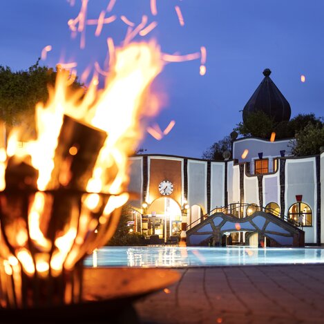 Rogner Therme Bad Blumau Abendstimmung | © Rogner Bad Blumau, Hundertwasser Architekturprojekt | Harald Eisenberger