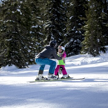 Mit Papa lernt es sich leichter | © STG | Tom Lamm