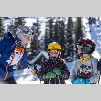 Skifahren mit der Familie auf der Grebenzen | © STG | Tom Lamm