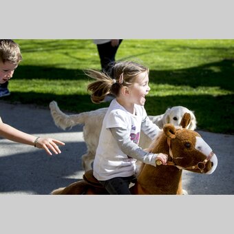 Kinder beim "Ausritt", Urlaub am Bauernhof, Zehenthof in Semriach | © STG | Tom Lamm