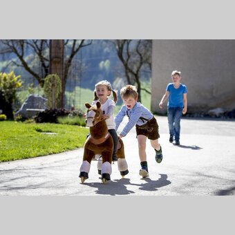 Kinder beim "Ausritt", Urlaub am Bauernhof, Zehenthof in Semriach | © STG | Tom Lamm