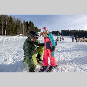 Skifahren lernen in der Schwabenbergarena in Turnau | © STG | Tom Lamm