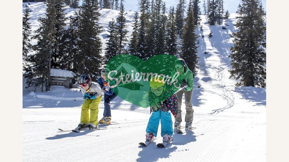 Skifahren mit der Familie auf der Grebenzen | © STG | Tom Lamm