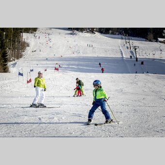 Skifahren in der Schwabenbergarena in Turnau | © STG | Tom Lamm
