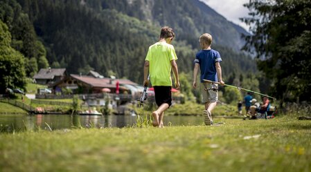 Fishing at Waldhäuselalm, Schladming-Dachstein | © Steiermark Tourismus | Tom Lamm