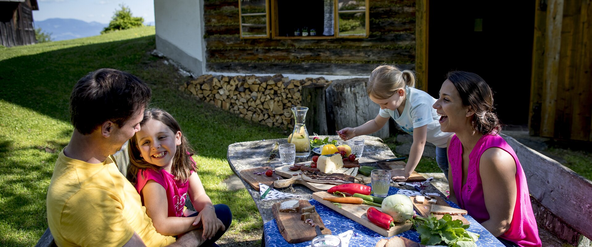 At the Roatmoarhütte / Murtal | © Steiermark Tourismus | Tom Lamm