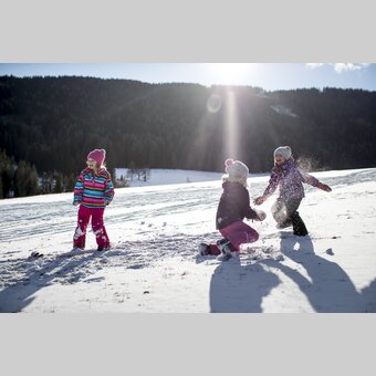 Schneeballschlacht | © STG | Tom Lamm