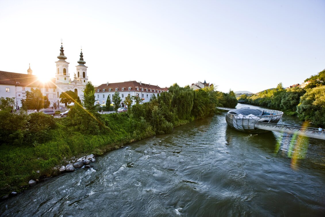 Murinsel und Mariahilferkirche | © STG | Tom Lamm