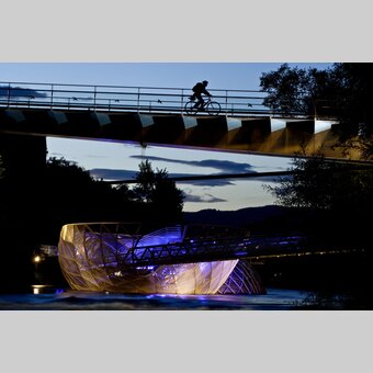 Graz bei Nacht mit Murinsel | © STG | Gerhard Eisenschink