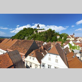 Blick auf den Schlossberg mit Uhrturm | © STG | Harry Schiffer