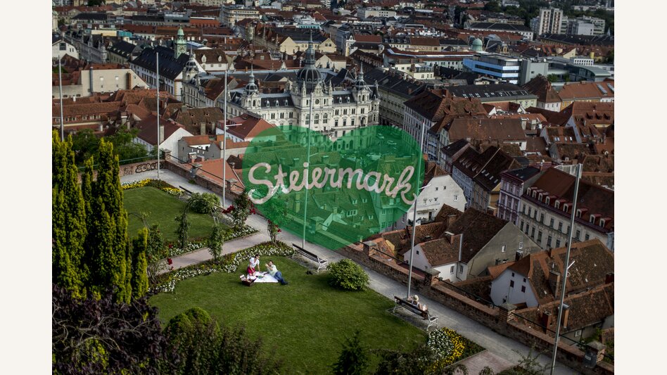 Picknick über den Dächern von Graz | © STG | Tom Lamm