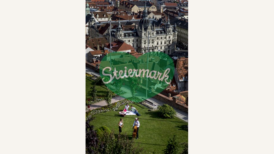 Picknick über den Dächern von Graz | © STG | Tom Lamm