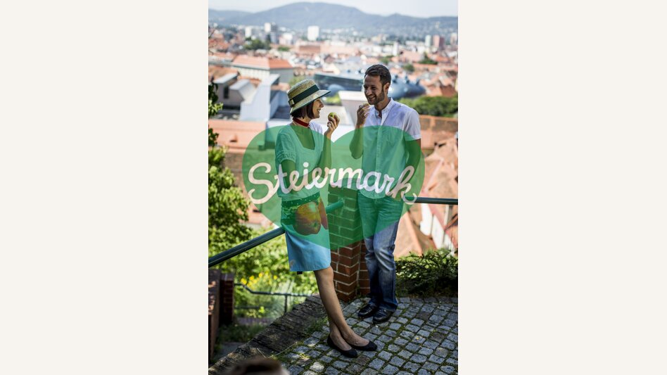 Pause beim Erklimmen des Schlossbergs in Graz | © STG | Tom Lamm