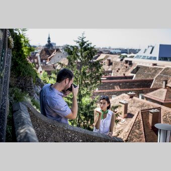Über den Dächern von Graz auf der Schlossbergstiege | © STG | Tom Lamm