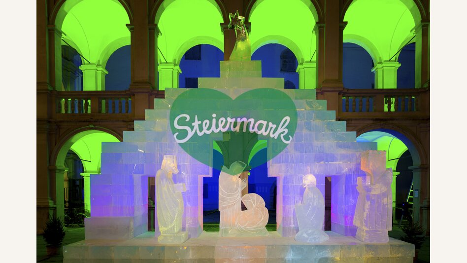Eiskrippe im Renaissance-Landhaus-Innenhof, Graz | © STG | Harry Schiffer