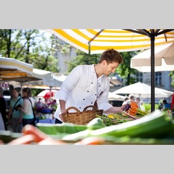 Einkaufen am Kaiser Josef Markt | © Graz Tourismus | Harald Eisenberger