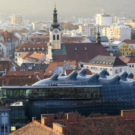Graz mit Kunsthaus | © STG | Harry Schiffer