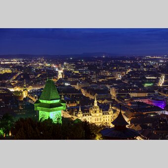 Graz mit grünem Uhrturm | © STG | Harry Schiffer