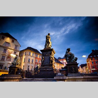 Hauptplatz in Graz mit Erzherzog Johann Statue | © STG | Atelier Jungwirth / Werner Krug