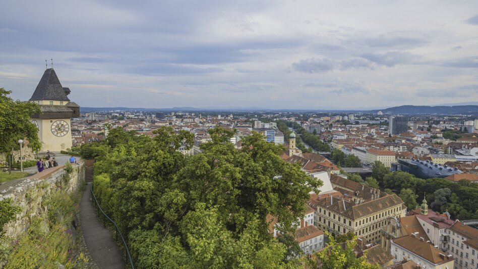 Graz with clock tower, view over old town | © Steiermark Tourismus | Atelier Jungwirth / allOver