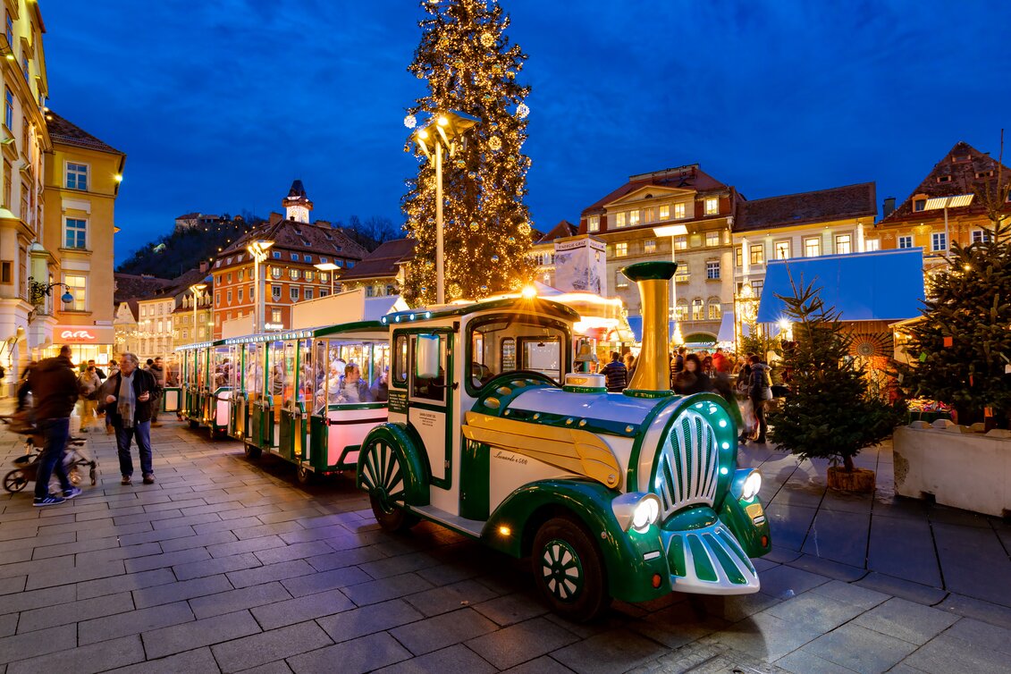 Advent Bummelzug am Grazer Hauptplatz | © Graz Tourismus | Harry Schiffer