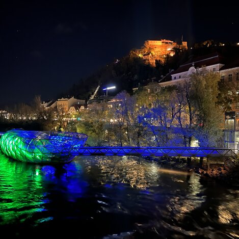 Murinsel und Schlossberg bei Nacht | © STG | Günther Steininger