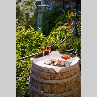 Gedecktes Fass: Kulinarischer Genuss mit Aussicht | © STG | Tom Lamm