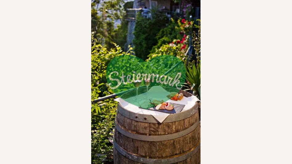 Gedecktes Fass: Kulinarischer Genuss mit Aussicht | © STG | Tom Lamm
