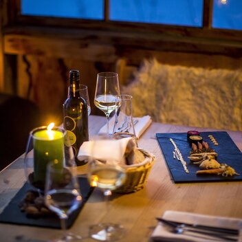 Saiblingssushi-Variation in der Steirerhütte, Bad Mitterndorf | © STG | Tom Lamm