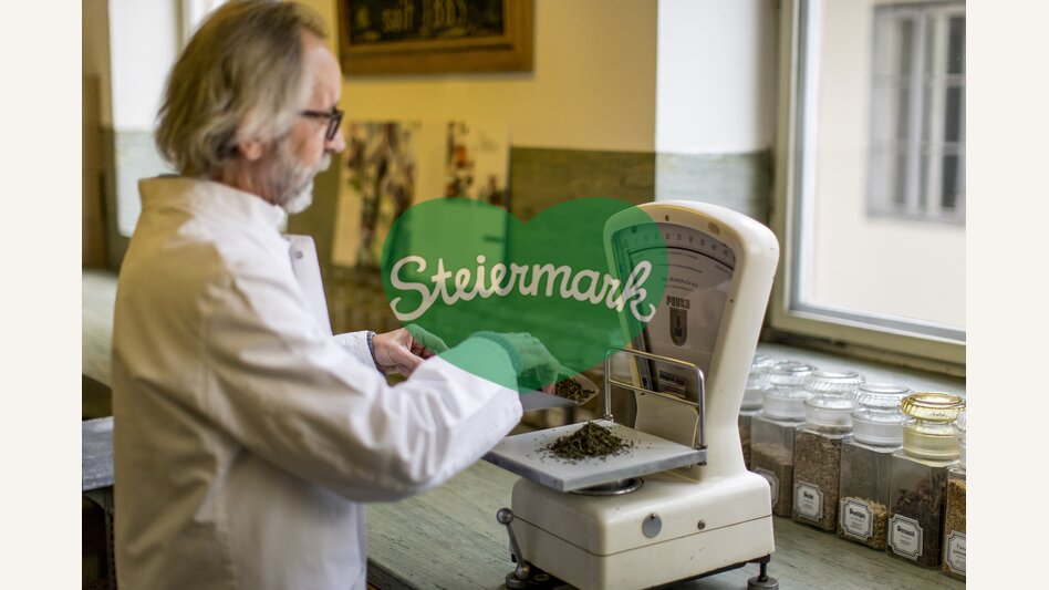 Cajetan Arzberger in seiner Likörmanufaktur in Mariazell | © STG | Tom Lamm