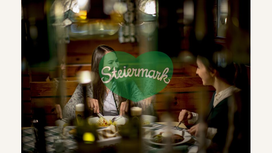 Schmausen im Brauhaus Mariazell | © STG | Tom Lamm