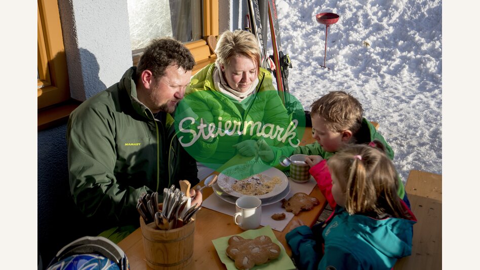 Après-Ski in der Schwabenbergarena in Turnau | © STG | Tom Lamm
