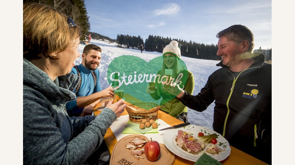 Après-Ski in der Schwabenbergarena in Turnau | © STG | Tom Lamm