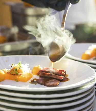 Dampfende und wärmende Speisen im Winter | © STG | Harry Schiffer