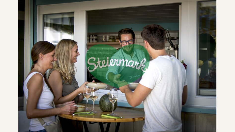 Einkehr in der Genießerei am Kaiser Josef Markt, Graz | © STG | Tom Lamm