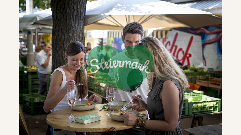 Einkehr in der Genießerei am Kaiser Josef Markt, Graz | © STG | Tom Lamm