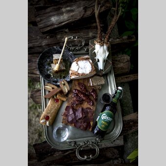 Die kulinarische Steiermark: Hochschwab-Wild, Lebkuchen, Honig, Kräuterbitter, Wasser, Bier | © STG | Tom Lamm