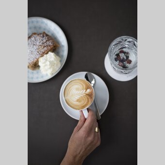Kaffeepause mit Apfelstrudel beim Stadtbummel in Graz | © STG | Punkt & Komma
