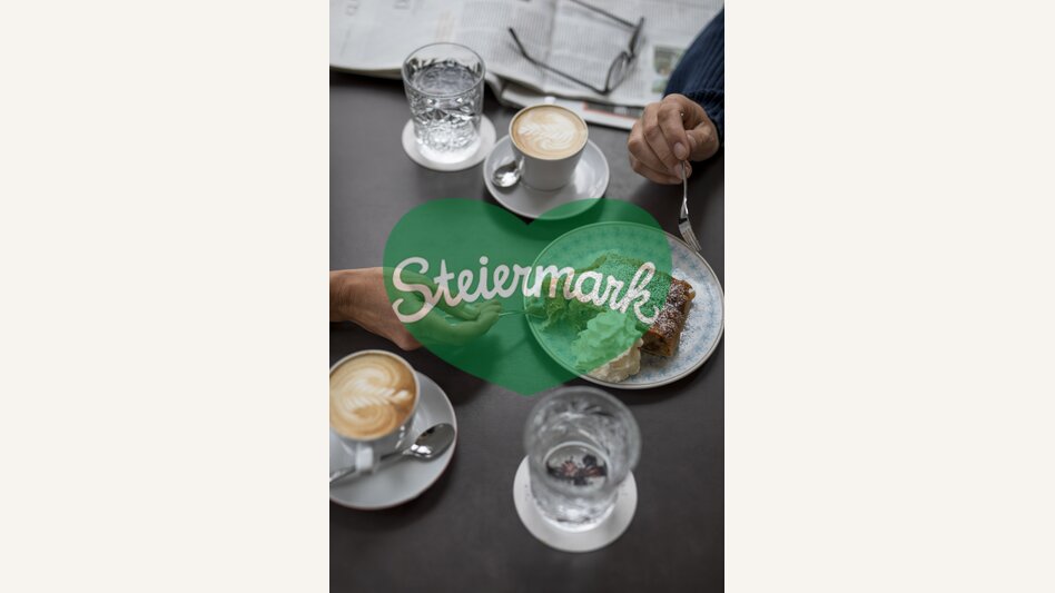 Kaffeepause mit Apfelstrudel beim Stadtbummel in Graz | © STG | Punkt & Komma