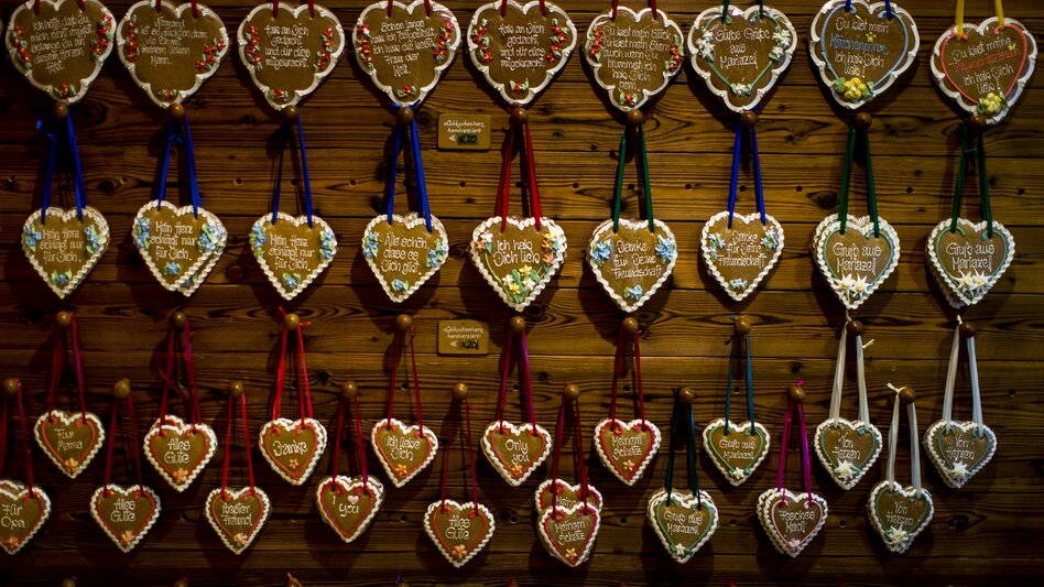 gingerbread hearts from Lebkuchen Pirker, Mariazell | © Steiermark Tourismus | Tom Lamm