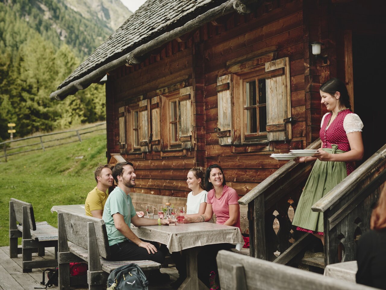Delicacies at the Ebenhandlhütte | © Region Murau | Michael Königshofer
